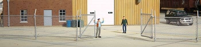 Chain-Link Fence - Kit - Up to 2 Gates -- Scale Length: Approximately 80′ 203cm, HO, Walthers Cornerstone 3125
