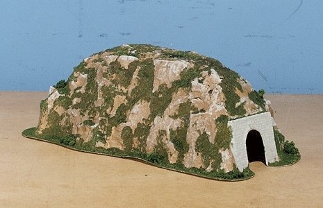 Ready Landform - Tunnel -- Straight: 9-1/2 Wide x 14-1/2′ Long 24.1 x 36.8cm, N, Woodland Scenics 1315