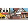Marketplace Fountain - Kit -- 3-1/16 x 3-1/16 x 1-13/16′ 7.8 x 7.8 x 4.6cm, HO, Busch Gmbh & Co Kg 7728