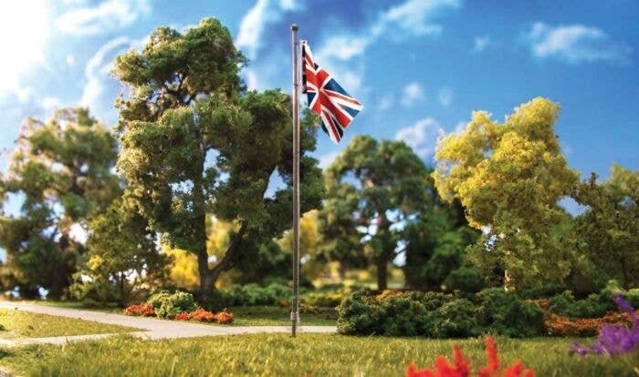 Flag Pole with Union Jack Flag - Just Plug(TM) -- Medium - 4-1/8′ 10.4cm Tall, All Scales, Woodland Scenics 5959