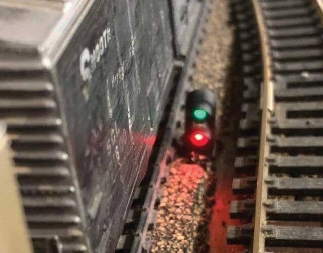 DVFLBS201 Fiber-Lit 2-Color Dwarf Signal, N, Dwarvin FLBS201