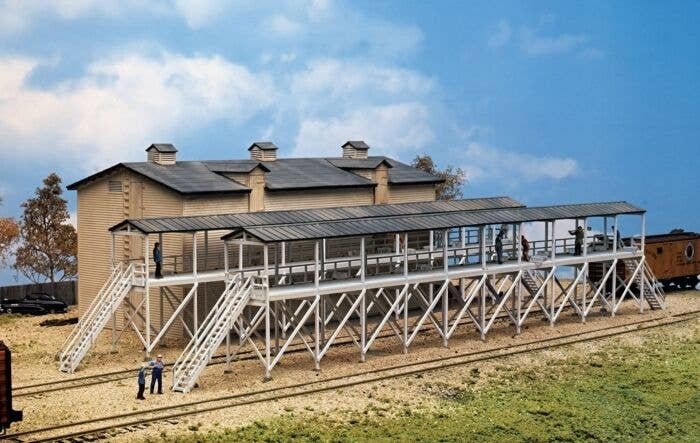 Ice House & Icing Platform -- Kit - Overall: 9-7/8 x 3-3/4′ 25 x 9.5cm, N, Walthers Cornerstone 3245