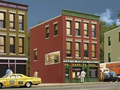 10th World Comics -- Assembled - 3 x 4 x 4-3/8′ 7.6 x 10.1 x 11.1cm, HO, WalthersTrainline 807