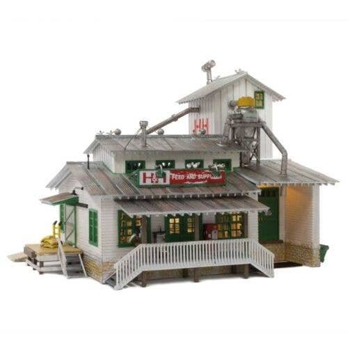 H&H Feed Mill - Built & Ready Landmark Structures(R) -- Assembled - 4-1/4 x 3-11/16 x 3-3/8′ 10., N, Woodland Scenics 4949