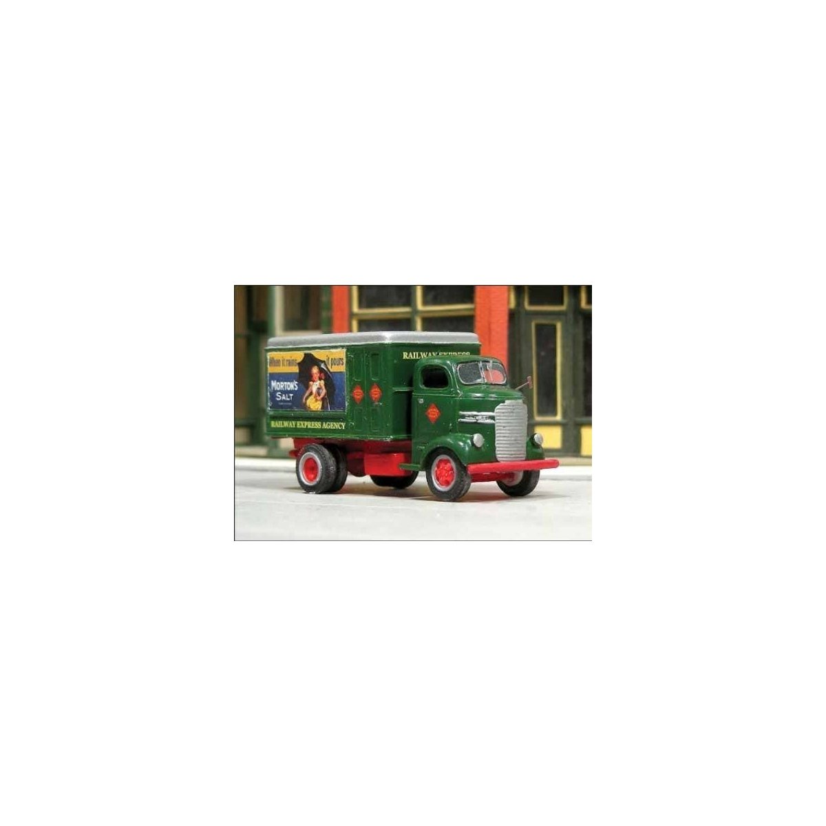 1940-1947 Dodge Cab-Over-Engine (COE) Delivery Truck - Kit -- Undecorated Resin Kit with Railway Express Agency Decals, HO, SYLV