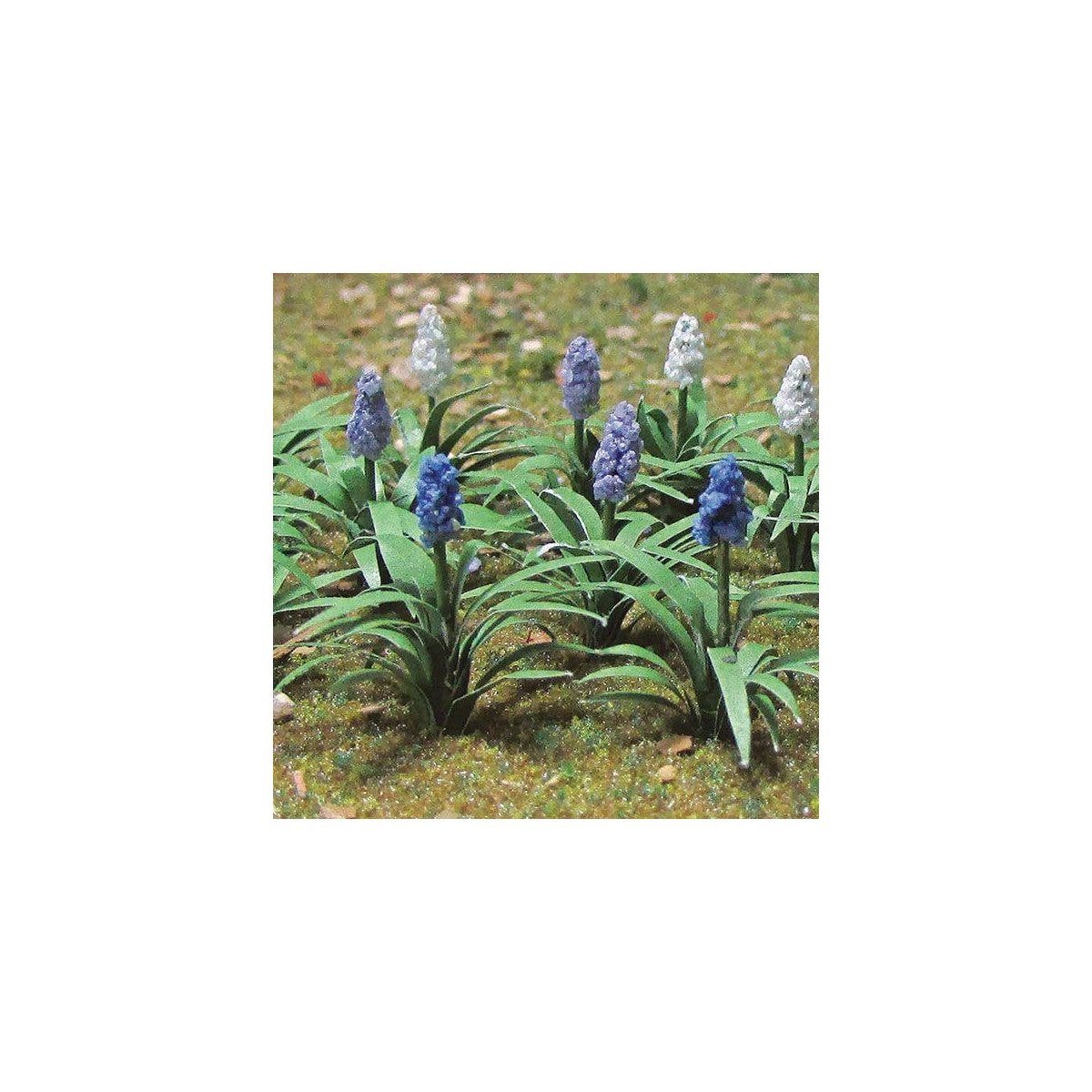 Grape Hyacinth (Muscari) -- pkg(18), O, JTT Miniature Tree 95599