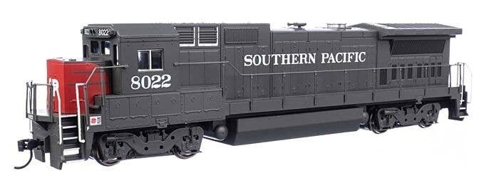 GE Dash 8-40B - Standard DC -- Southern Pacific(TM) 8022 (gray, red, white large SP on nose), HO, WalthersMainline 9571