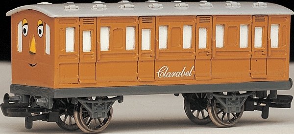 Thomas & Friends(TM) -- Clarabel the Passenger Coach Car (gold), HO, Bachmann Industries 76045