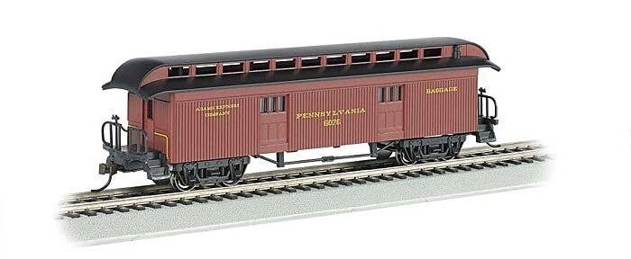 Old Time Wood Baggage with Round-End Clerestory Roof - Ready to Run -- Pennsylvania Railroad, HO, Bachmann Industries 15302