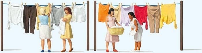 Women Hanging Laundry -- 4 Women and 2 Clothes Lines, HO, Preiser Kg 10741