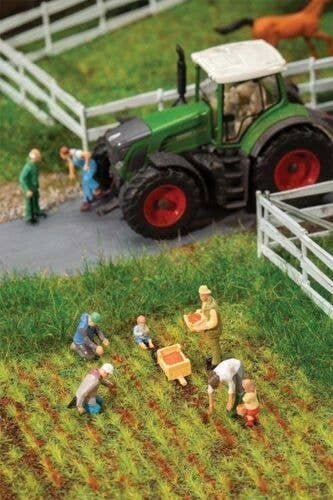 On the Strawberry Field -- pkg(6), HO, Faller Gmbh 151659