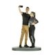 Couple Snapping Selfie with Working Smartphone Flash, HO, Viessmann Modellspielwaren 1559