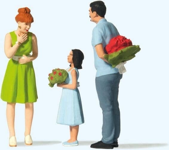 Surprise with Flowers -- Man, Woman, Daughter, G, Preiser Kg 44934