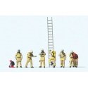 Modern Firefighters with Breathing Apparatus -- 6 Figures in Beige Uniforms, 1 Rescued Man, Accessori, HO, Preiser Kg 10774