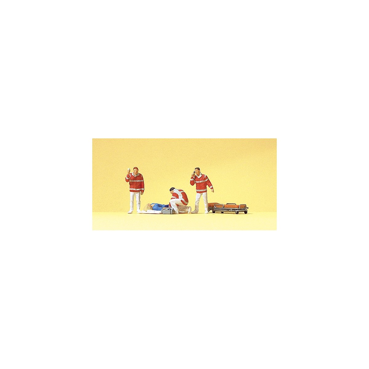 Paramedics pkg(4) -- With Injured Person on Blanket, HO, Preiser Kg 10543
