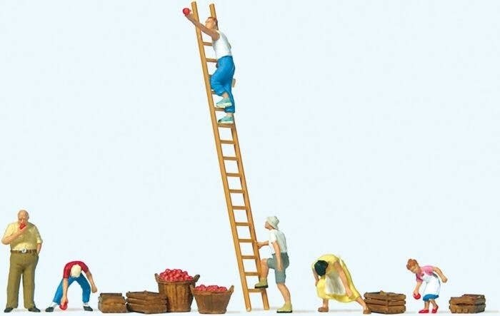 Apple Harvest pkg(6) -- Includes Accessories, HO, Preiser Kg 10720