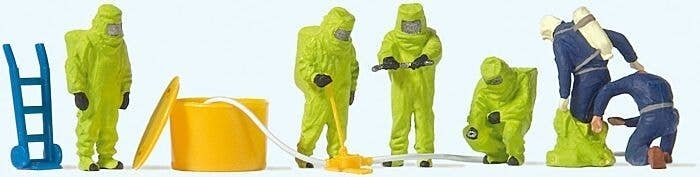 Firemen in Green Hazmat Suits -- pkg(6), HO, Preiser Kg 10731