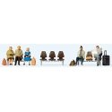 Waiting Travelers 1 -- 5 Figures, 3 Seat Rows, HO, Preiser Kg 10660