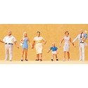 Pedestrians -- Krause Family Walking, HO, Preiser Kg 10284