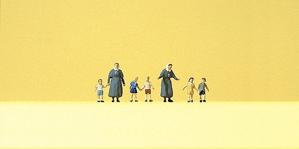 Pedestrians -- Protestant Sisters w/Children pkg(7), N, Preiser Kg 79211