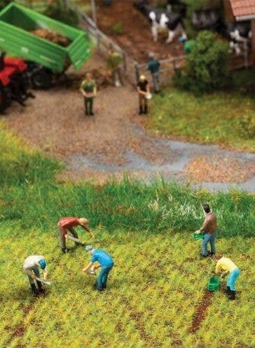 At the Harvest -- pkg(5), HO, Faller Gmbh 151644