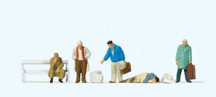 Pedestrians -- In Front of Railway Station pkg(5), HO, Preiser Kg 14119