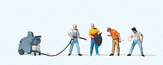 At the Car Wash -- 4 Men, 1 Power Washer, HO, Preiser Kg 10708