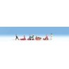 Children in the Snow -- 6 Kids, 4 Sleds & Snowman, HO, Noch Gmbh & Co 15819