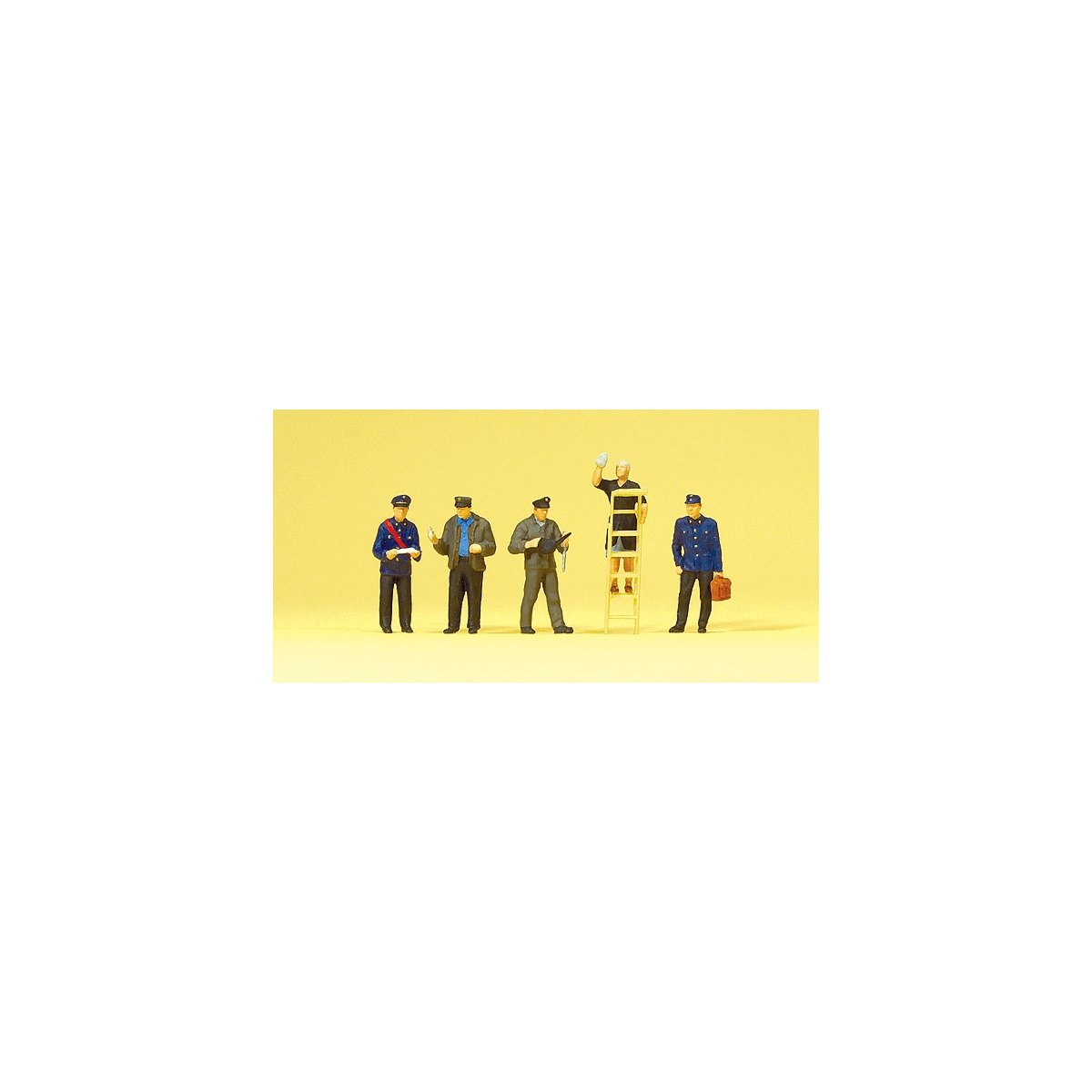 Railroad Personnel -- 1940s-70s Railroad Personnel pkg(5), HO, Preiser Kg 10558