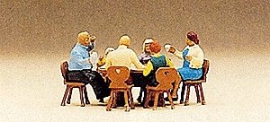 Pedestrians -- Family Sitting in Garden, HO, Preiser Kg 10282