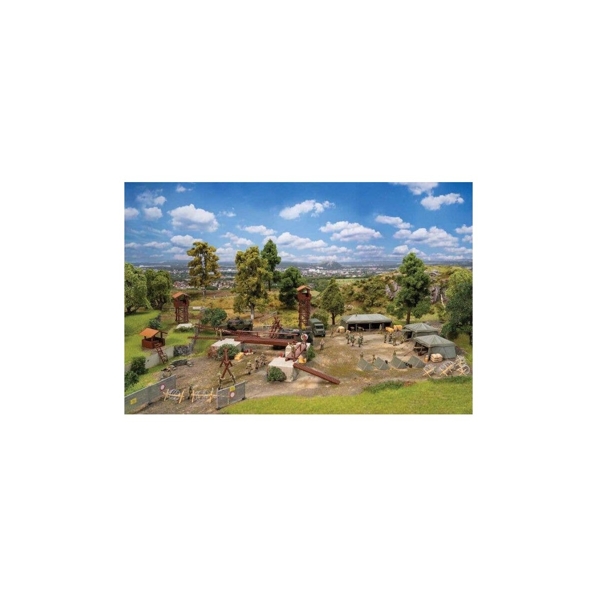 Armed Forces Basic Training Set -- Kit - 2 Towers, 6 Tents, Obstacle Course Details, HO, Faller Gmbh 190039
