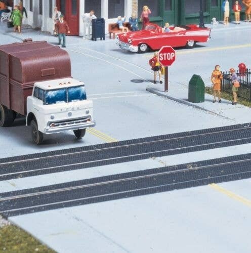Rubber Mat Style Grade Crossing -- Kit, HO, Walthers Cornerstone 3137