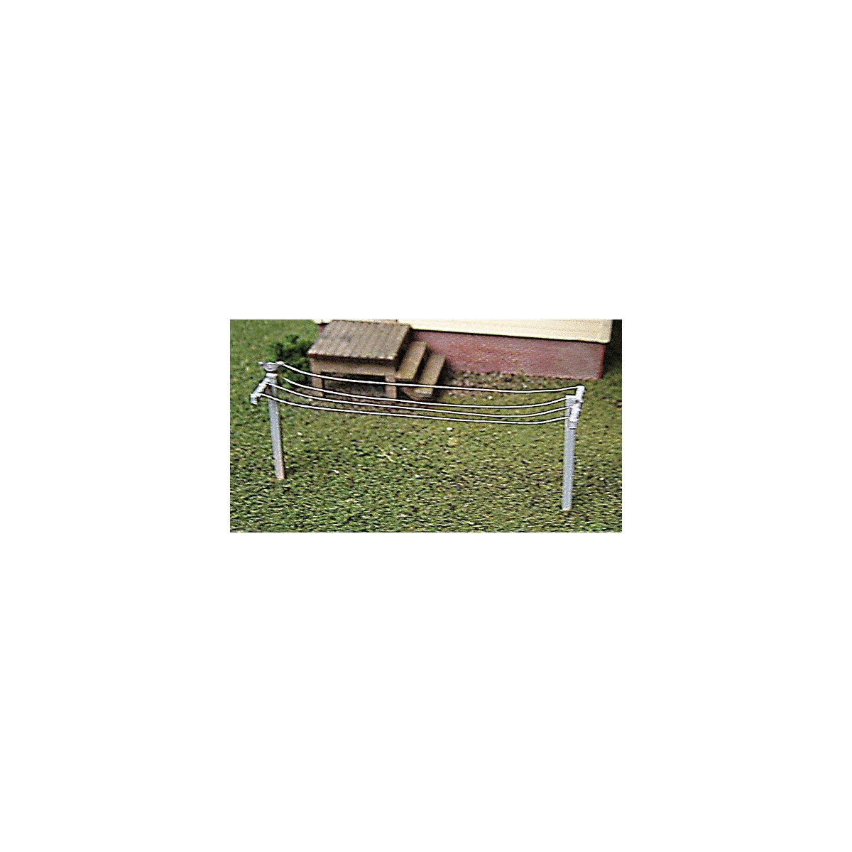 Clothes Line (Laser-Cut Kit) pkg(4) -- With Posts & Line, HO, B.T.S. 23007