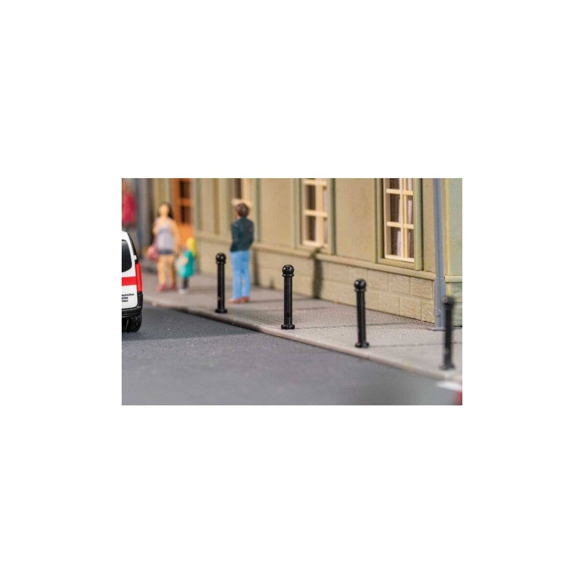 Iron Bollards/Barriers -- pkg(10), HO, Faller Gmbh 180998