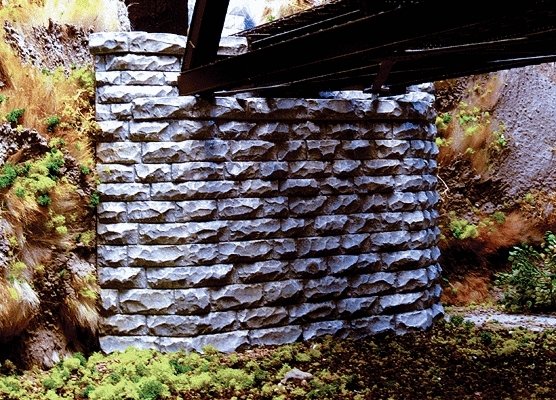 Single Cut-Stone Tapered Abutment -- pkg(2) 3 x 2.4′, N, Chooch Enterprises 9860