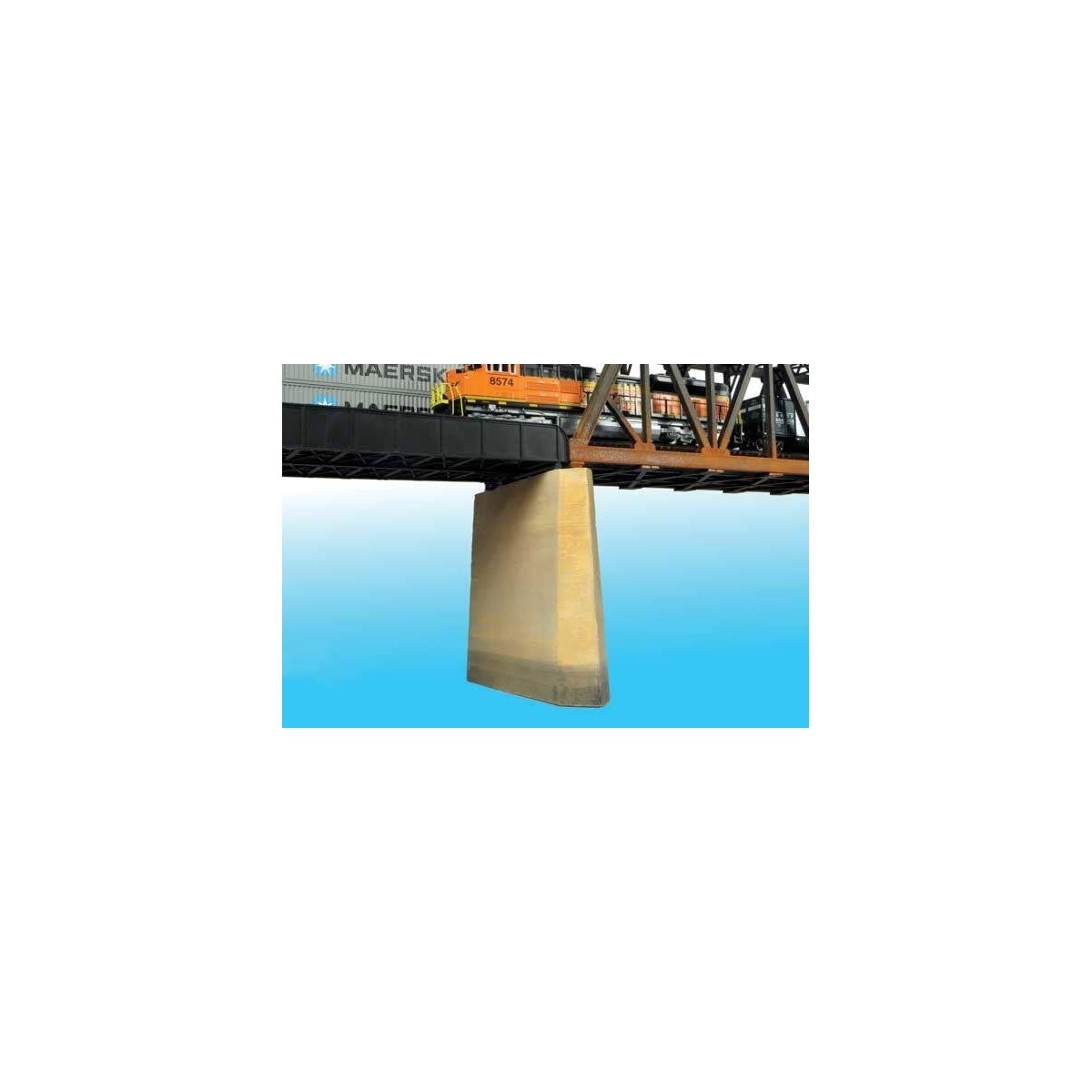 Double Track Bridge Pier with Cut Water Edge -- Unpainted Cast Gypsum/Plaster 3 x 9/16 x 3-3/4′ 7.6 x, N, Monroe Models 258