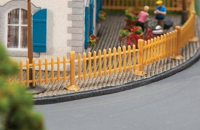 Wooden Picket Fence - Kit, HO, Faller Gmbh 180415