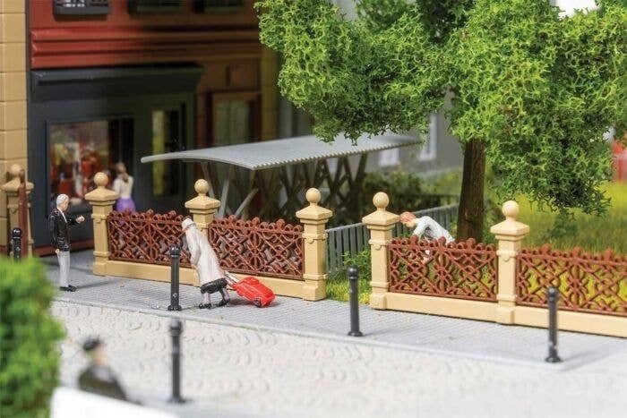 Villa Fence -- Kit - 76-1/4′ 193.6cm Total (brown), HO, Faller Gmbh 180425