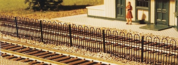 Hairpin Style Fence -- Kit - Approximate Length: 15-1/2′ 39.4cm, N, Atlas Model Railroad Co. 2850