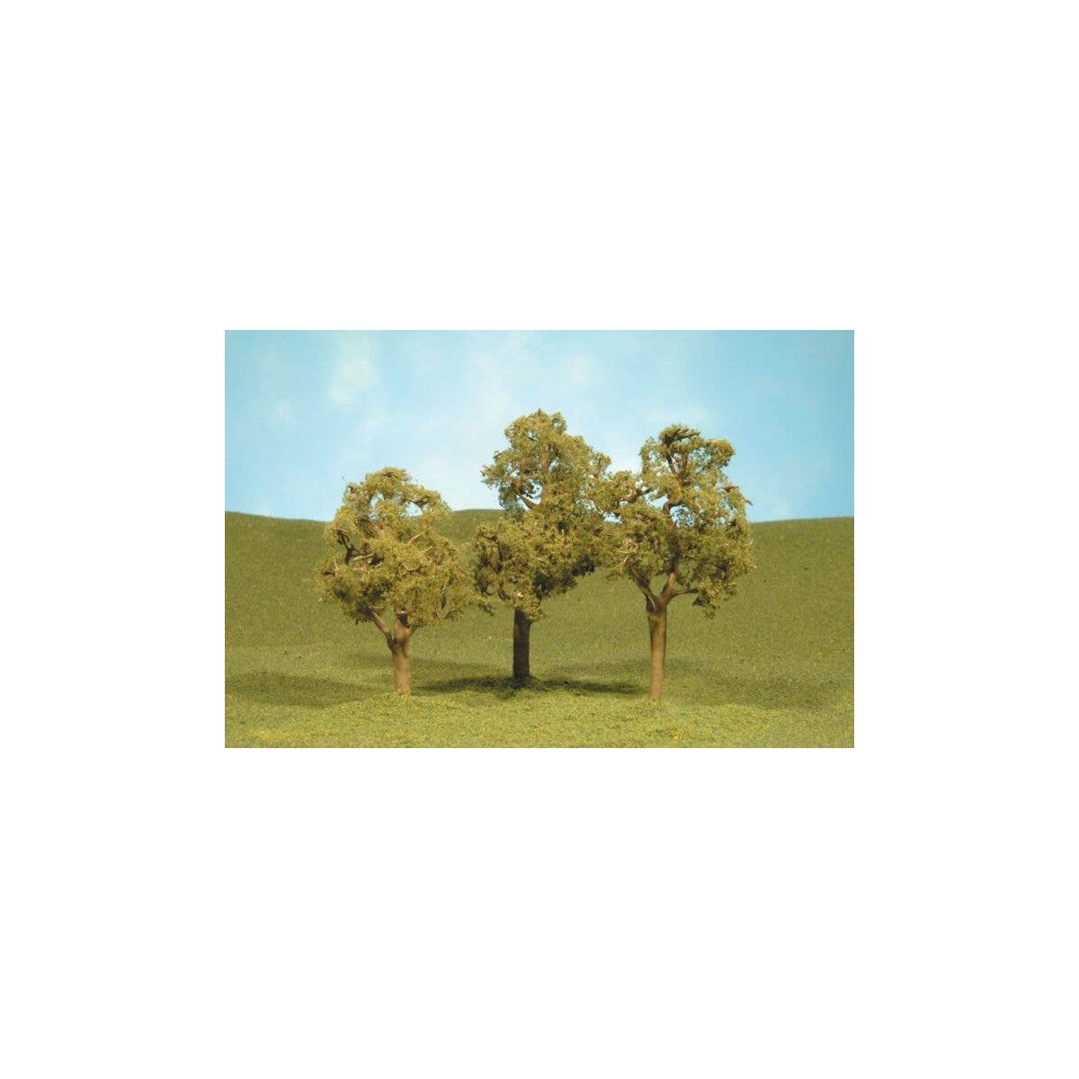 Elm Trees - SceneScapes(TM) -- 3 to 4′ 7.6 to 10.2cm pkg(3), HO, Bachmann Industries 32008