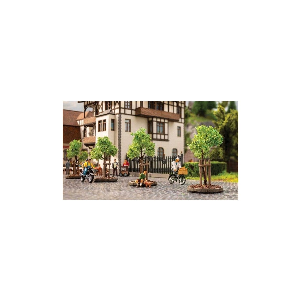 Young Trees w/Supports -- 4cm Tall 1-9/16′ pkg(6), HO, Noch Gmbh & Co 21538