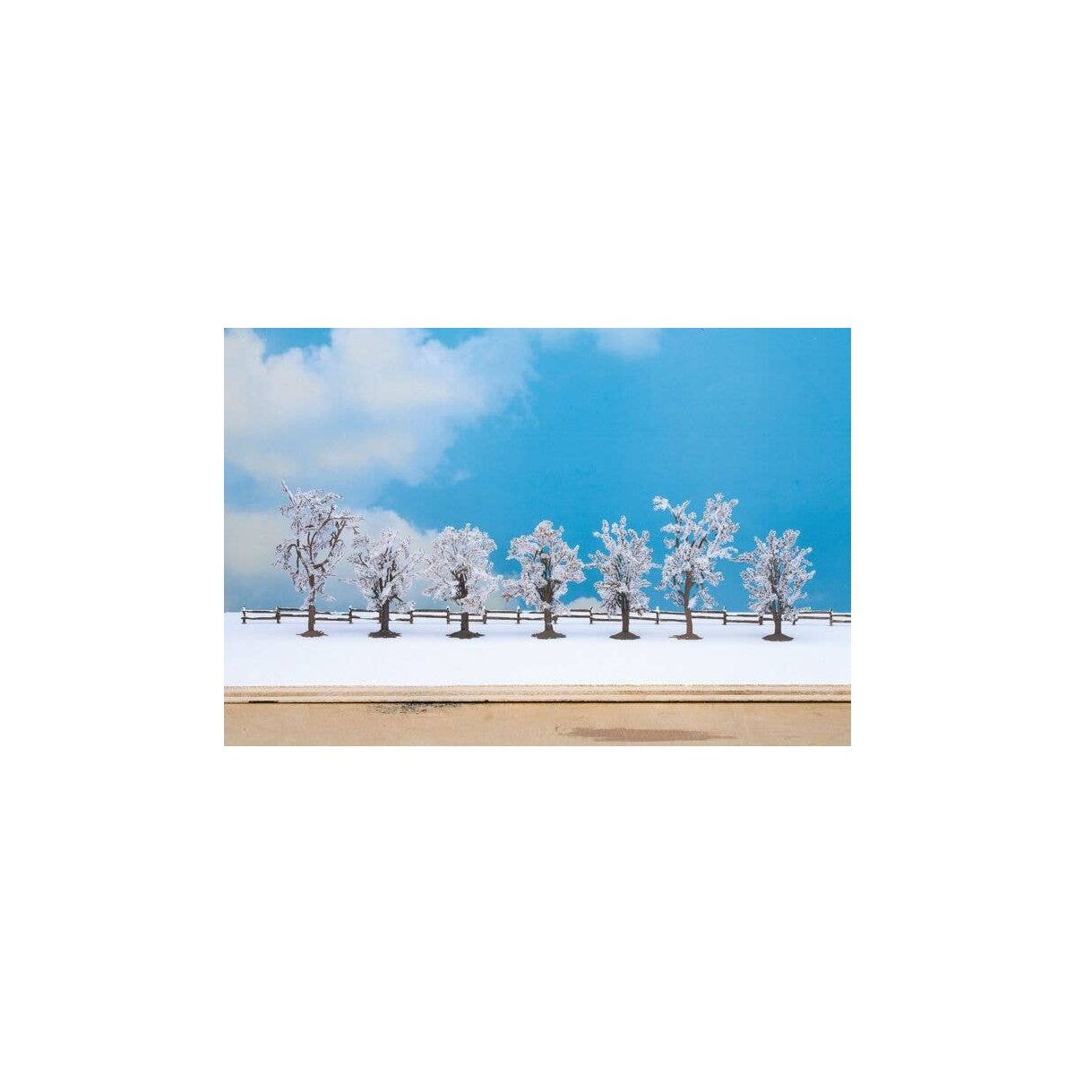 Winter Deciduous Trees w/Snow -- 3-1/8 TO 3-15/16′ 7.9 to 10cm pkg(7), HO, Noch Gmbh & Co 25075