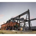 Overhead Traveling Crane -- Kit - 12-3/16 x 8-5/8′ 31 x 21.9cm, HO, Walthers Cornerstone 3102