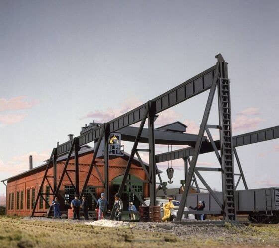 Overhead Traveling Crane -- Kit - 12-3/16 x 8-5/8′ 31 x 21.9cm, HO, Walthers Cornerstone 3102