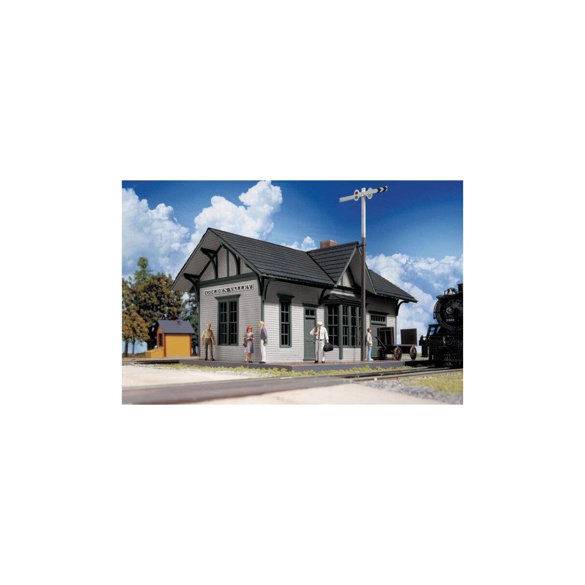 Golden Valley Depot -- Kit - 6-1/2 x 3-3/8 x 4′ 16.2 x 8.4 x 10cm, HO, Walthers Cornerstone 3532