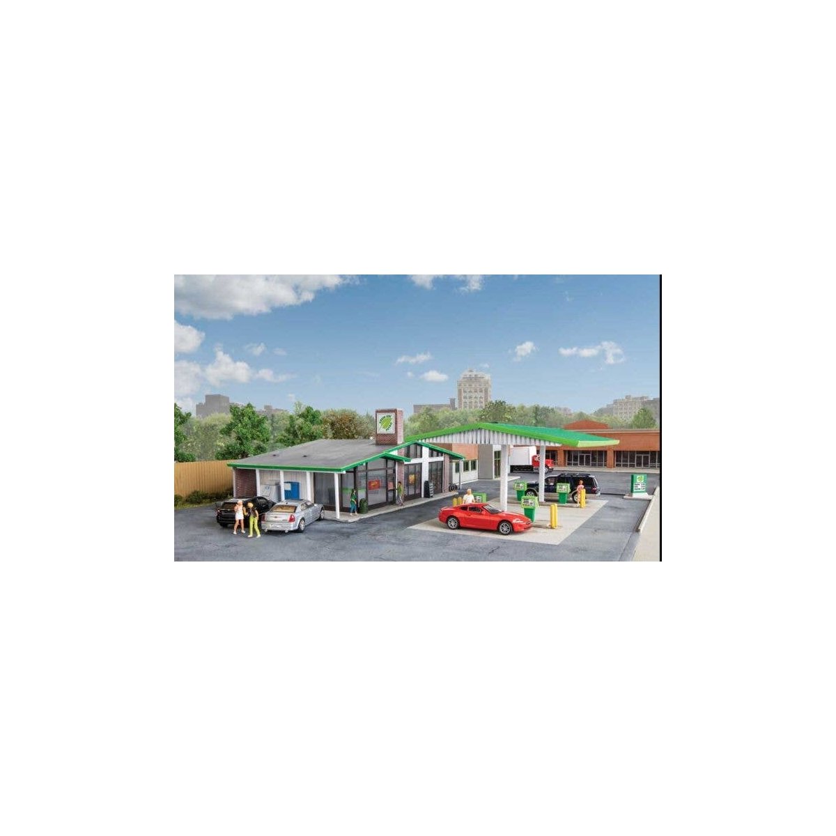 Modernized Gas Station -- Kit - Main Building: 10-1/2 x 9 x 3-3/16′ 26.6 x 22.8 x 8cm, HO, Walthers Cornerstone 3542