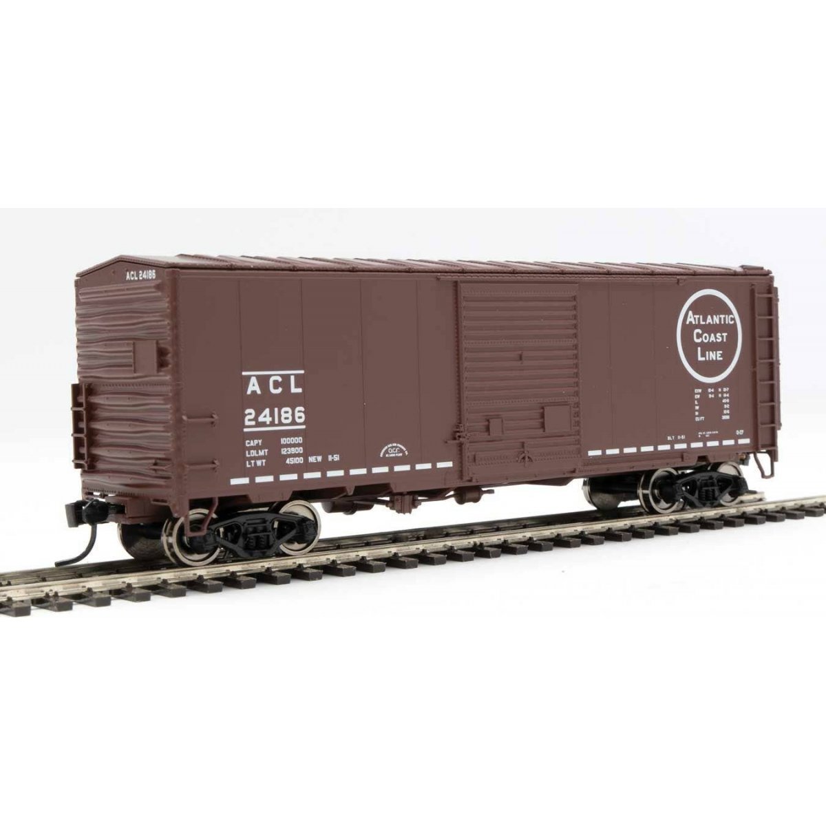 40` ACF Modernized Welded Boxcar w/8` Youngstown Door - Ready to Run -- Atlantic Coast Line 24186, HO, WalthersMainline 45027