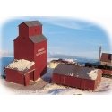 Farmer`s Co-op Rural Grain Elevator -- Kit - Elevator: 4-3/8 x 5-3/8 x 6` 11 x 13.7 x 15.2cm, N, Walthers Cornerstone 3238