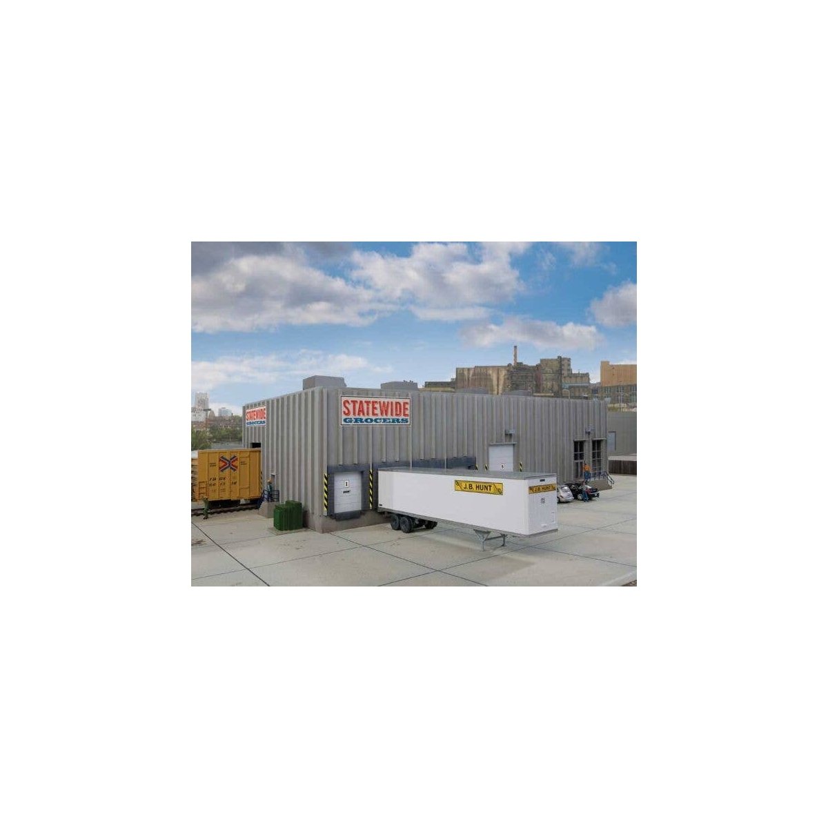 Modern Concrete Grocery Warehouse -- Kit - 16-7/8 x 8-11/16 x 4-1/2′ 42.8 x 22 x 11.4cm, HO, Walthers Cornerstone 4105