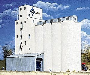 ADM(R) Grain Elevator -- Kit - 5-7/8 x 8-7/8 x 9′ 14.9 x 22.5 x 22.8cm, N, Walthers Cornerstone 3225